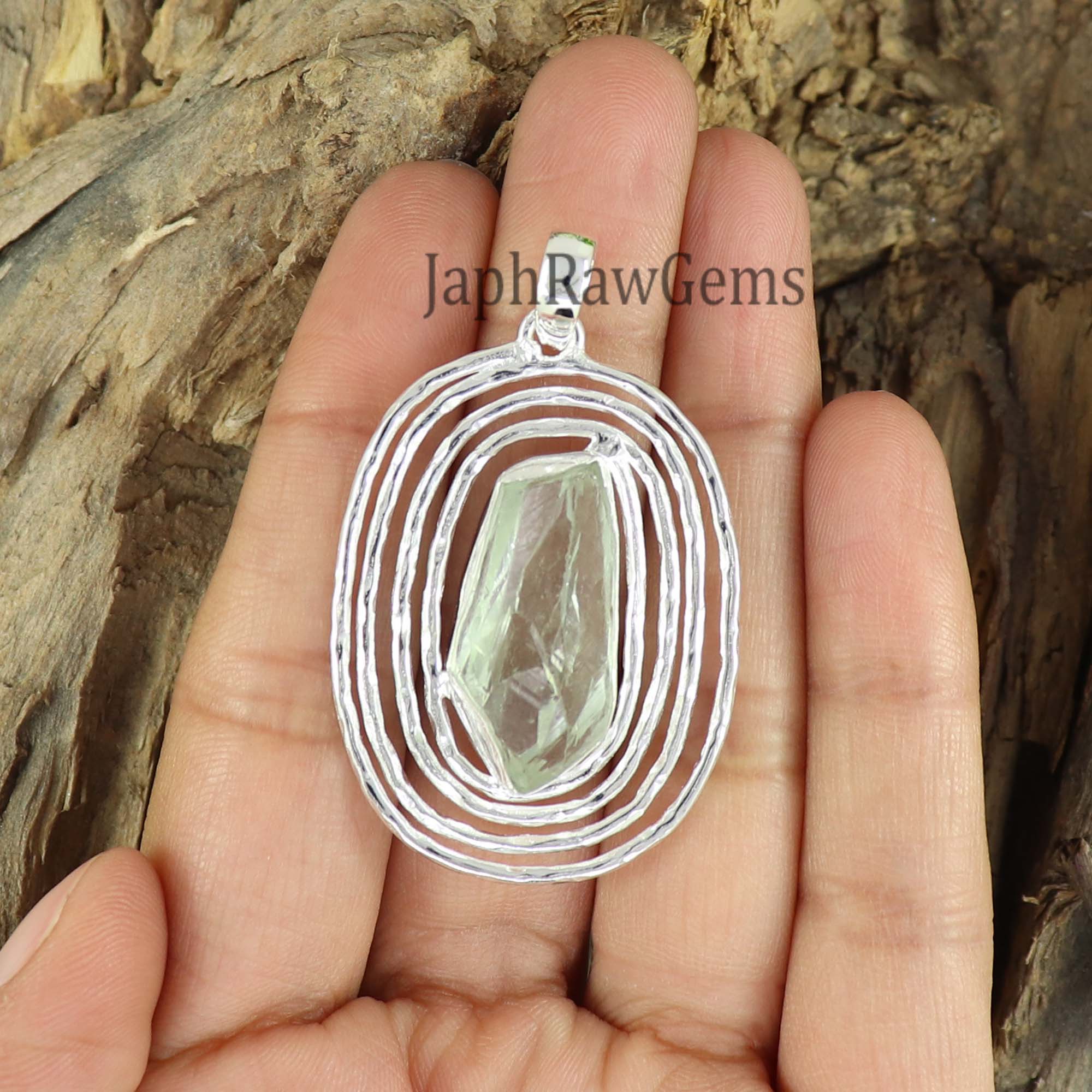 Raw Green Amethyst Pendnat