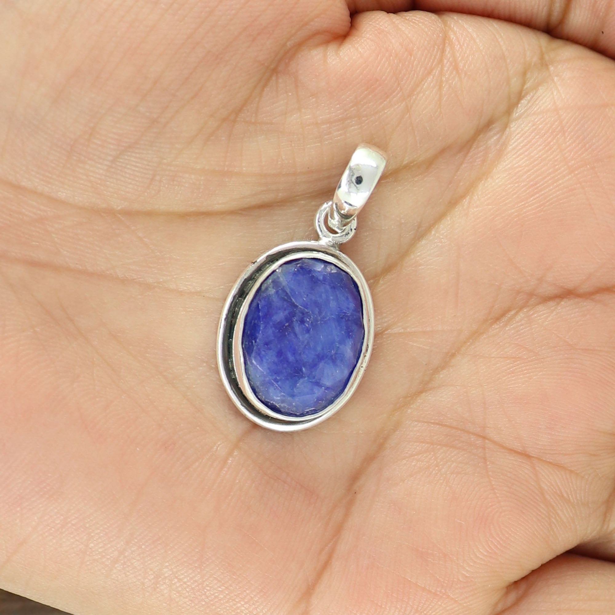 Raw Blue Sapphire Pendnat